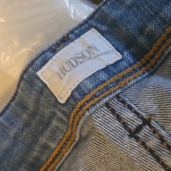 Like New Hudson Ginny Ankle Cuff Straight Jeans 30W - Picture 8 of 8